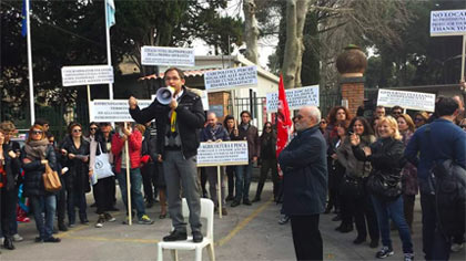 Giù le mani dalla Guida turistica - Manifestazione delle guide turistiche 1 marzo a Pompei